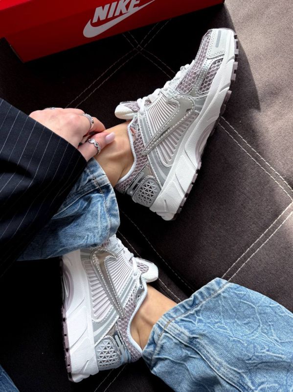 Zoom Vomero 5 Silver 36