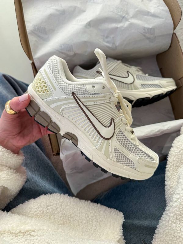 Zoom Roam Vomero 5 Sail Mink Brown 36
