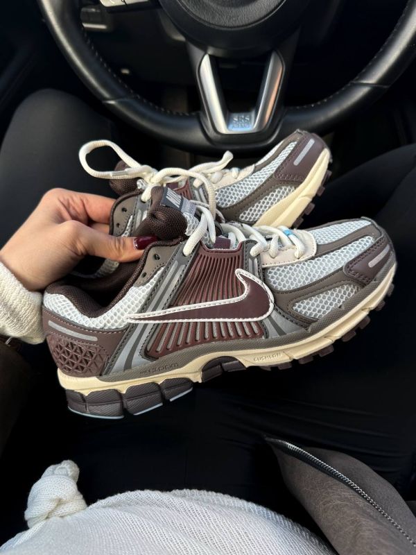 Zoom Vomero 5 Brown 36