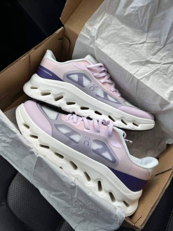 On  Cloudtilt White/Violet 36