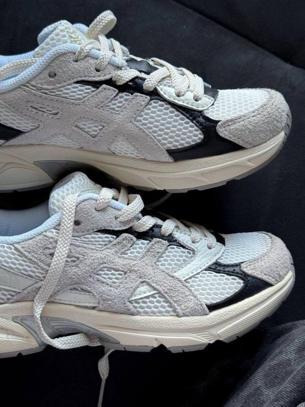 Gel-1130  White/Black 36