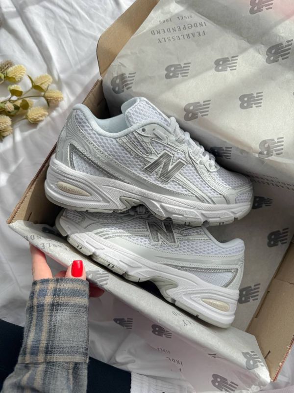 740 White 37