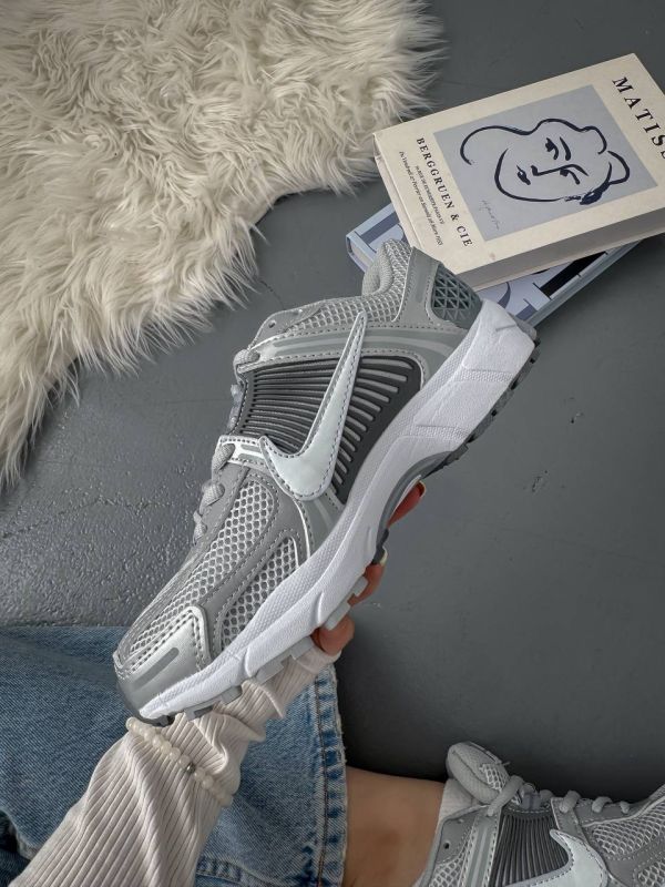 Zoom Vomero 5 Silver 37