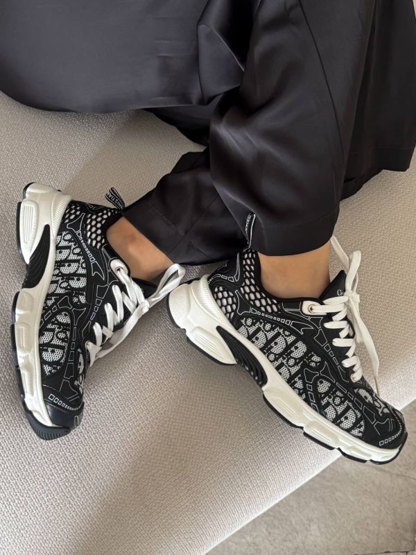 Dior Chrono Sneaker 36