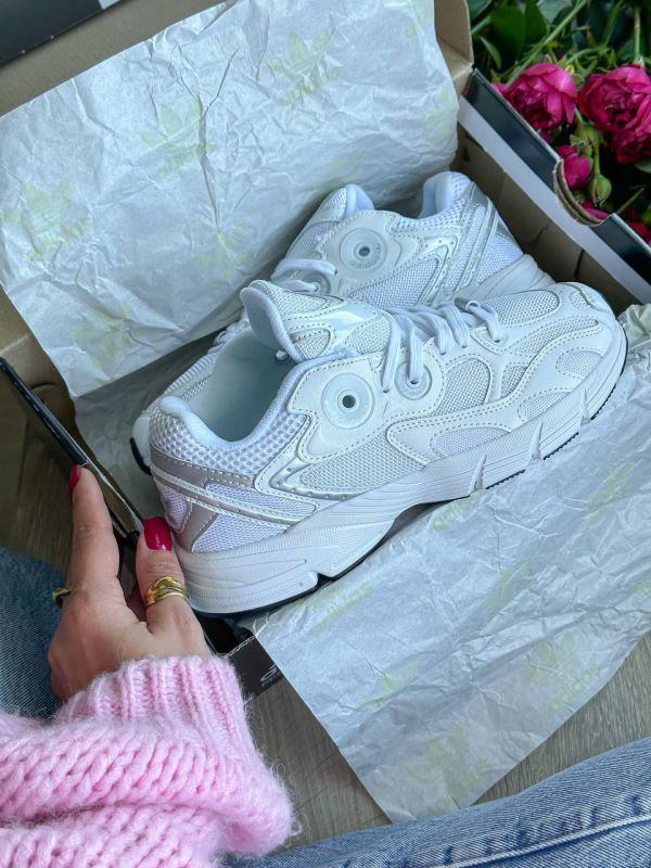 Astir White/Silver 37