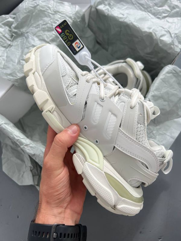 Balenciaga Track Logo 37