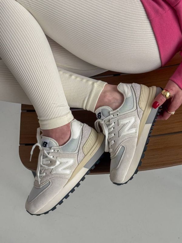 574 Beige
