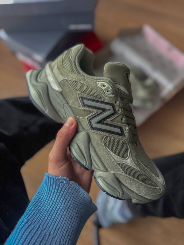 9060 Green 42