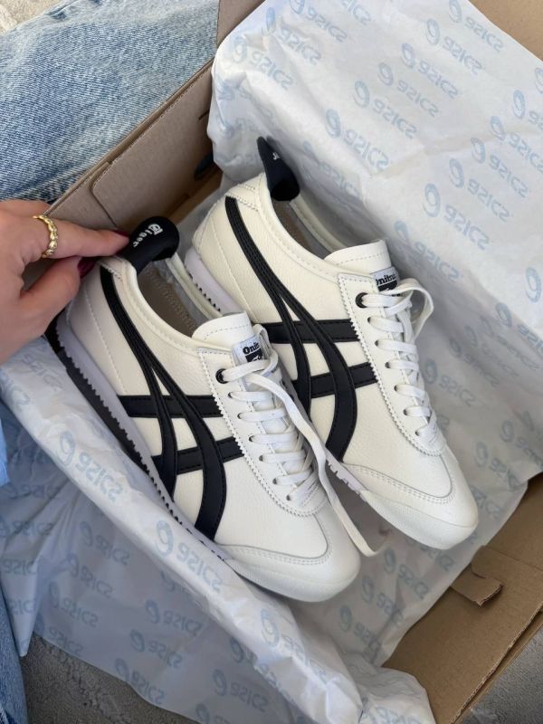 Onitsuka Tiger White/Black 37