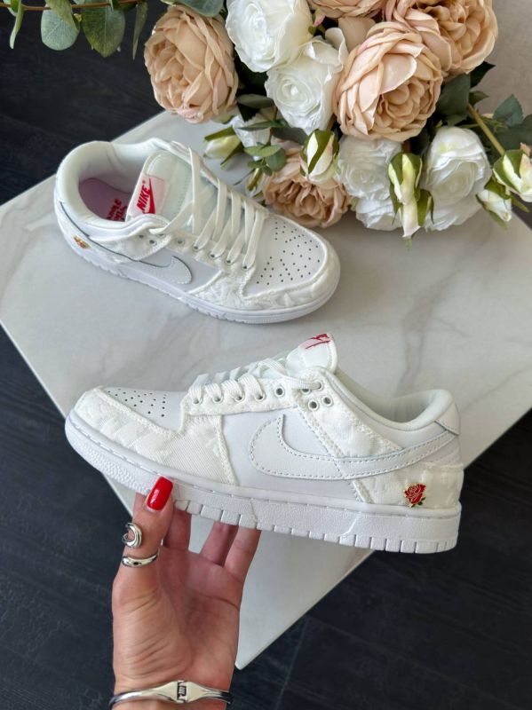 Dunk Give Her Flowers 41
