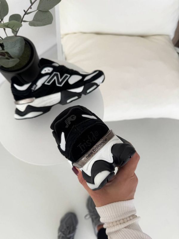9060 Black/White 37