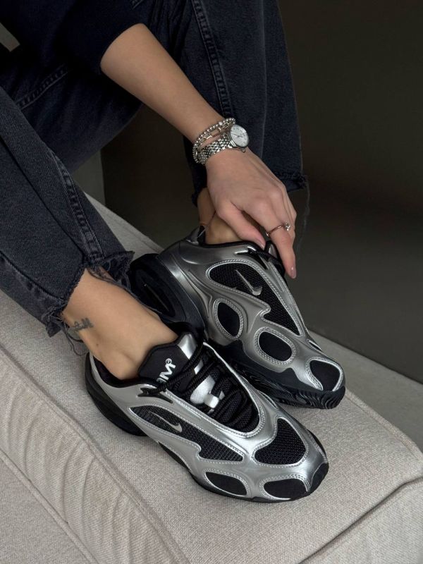 WMNS AIR MAX MUSE BLACK / METALLIC SILVER 36