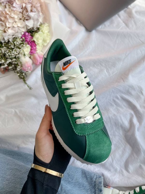 Cortez Green 37