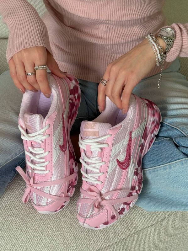 Initiator Custom Pink 37