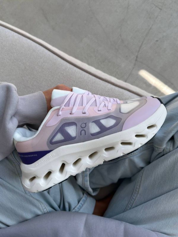On  Cloudtilt White/Violet 36