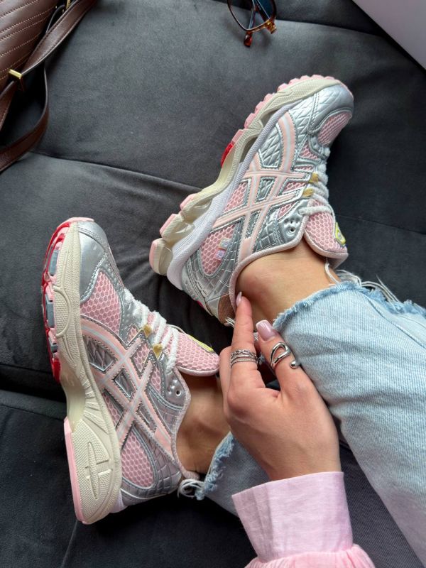 Gel Nimbus 10.1 Strawberry Split Pack 36