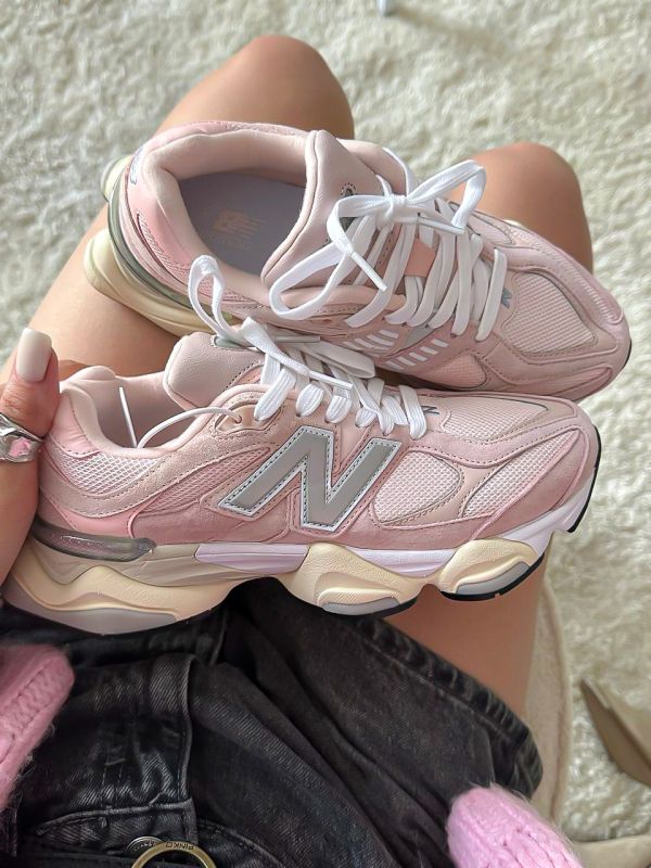 9060 White Pink 37