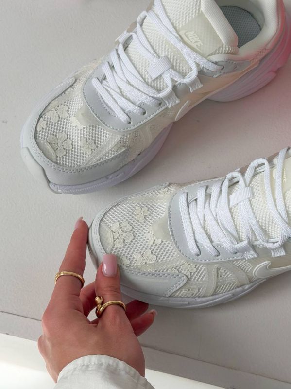 V2k  Runtekk White Flowers 36