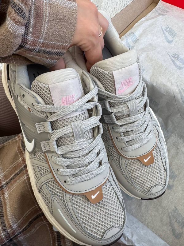 V2K Runtekk Brown