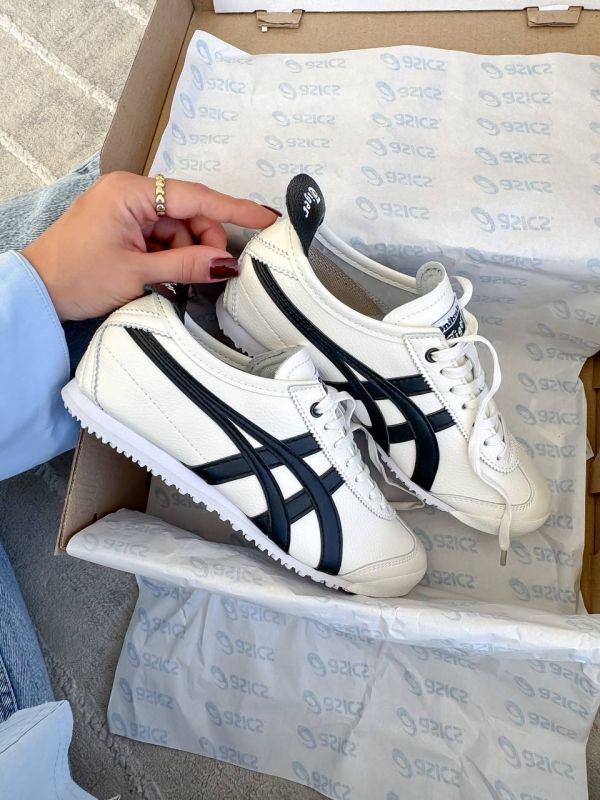 Onitsuka Tiger White/Black 37