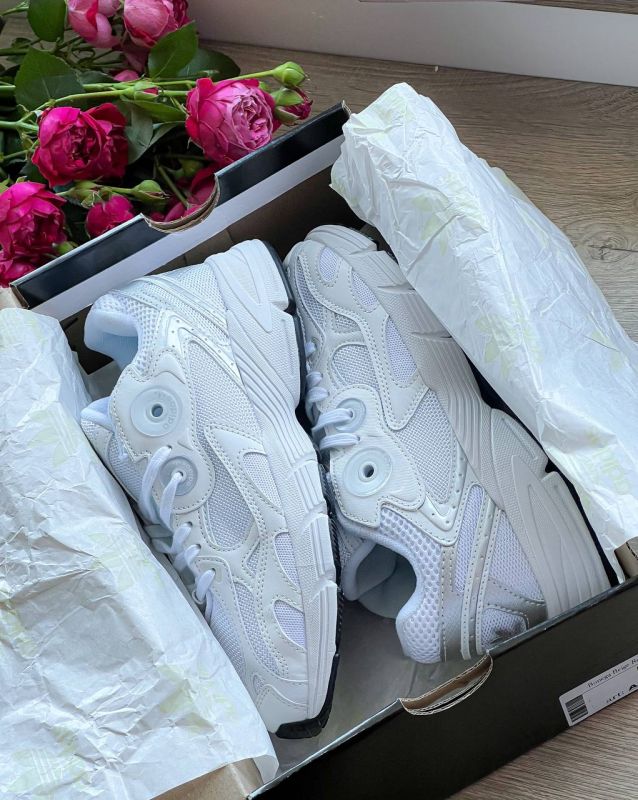 Astir White/Silver 37