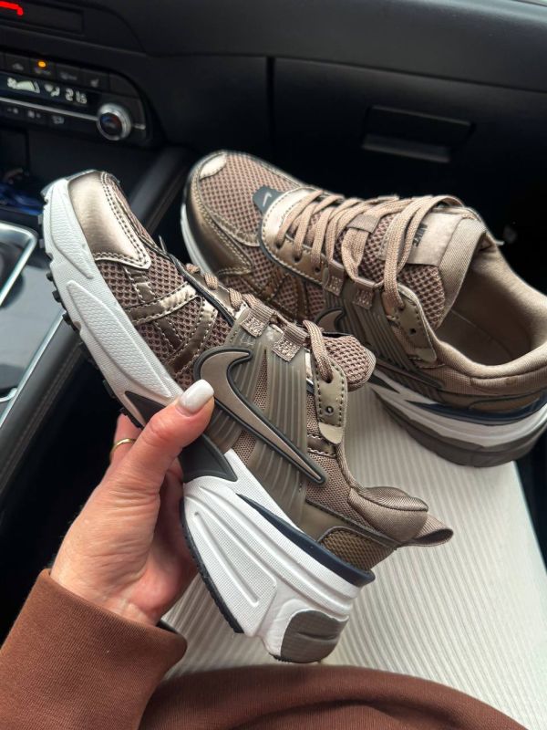 V2k  Runtekk Mink Brown 38