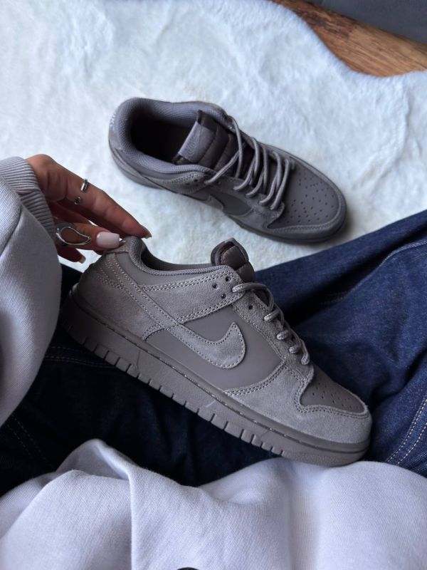 Dunk Low Cave Stone 36