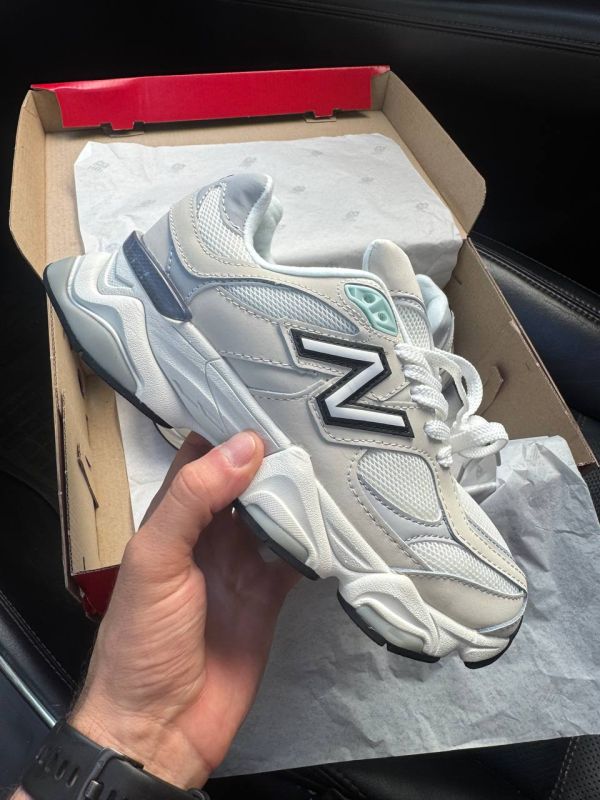 9060 White/Mint 38