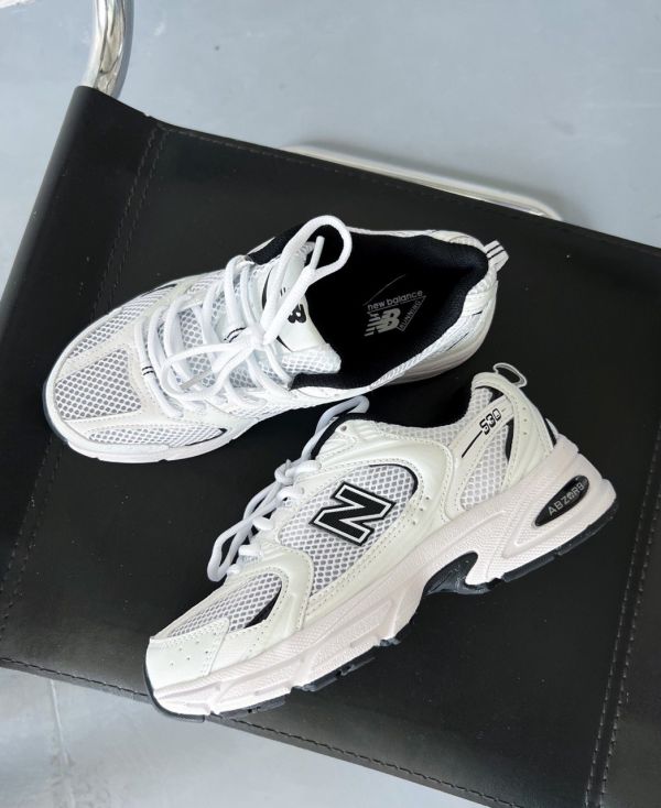 530 Black/White 37