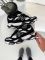 9060 Black/White 37