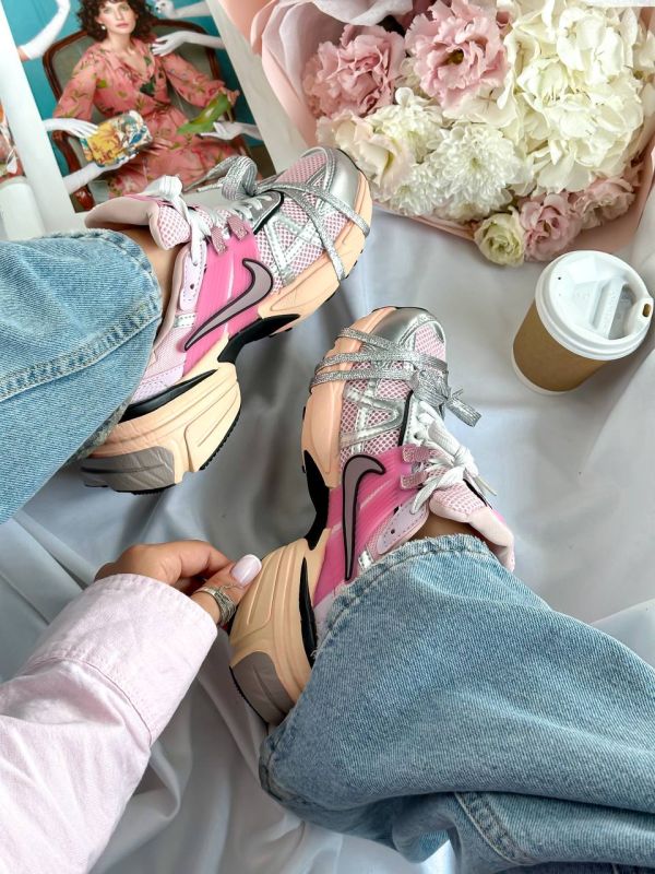 V2K Runtekk Pink 37