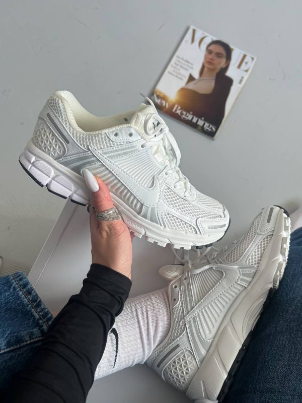 Zoom Vomero 5 White