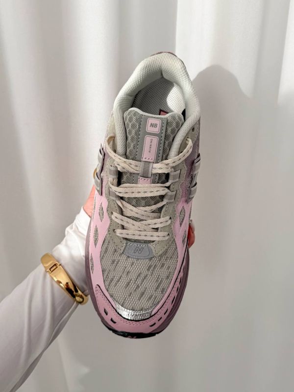 1906R Fantomfit Grey Pink 36