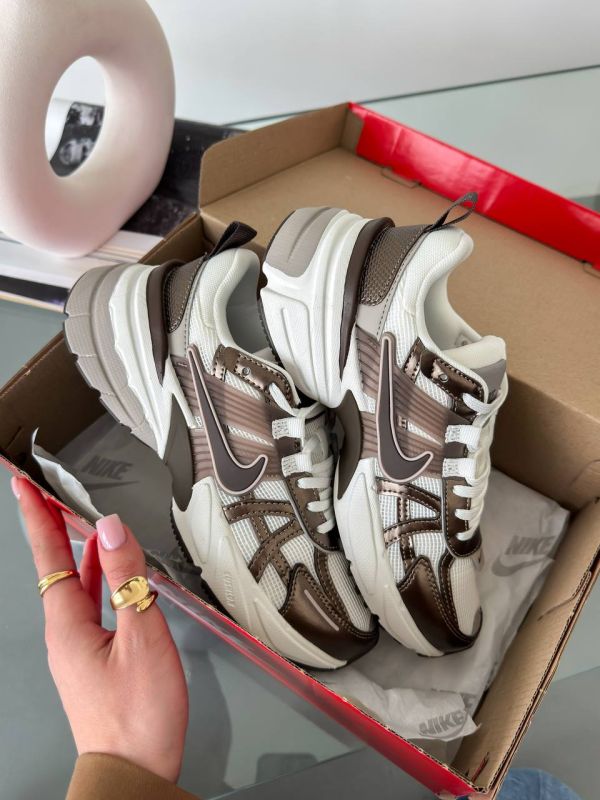 V2k  Run Mink Brown Summit White College Grey 36