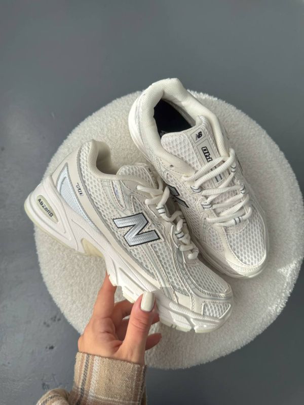 740 Beige 38