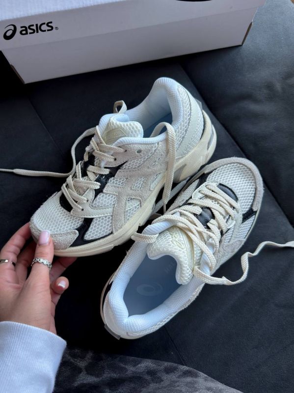 Gel-1130  White/Black 36