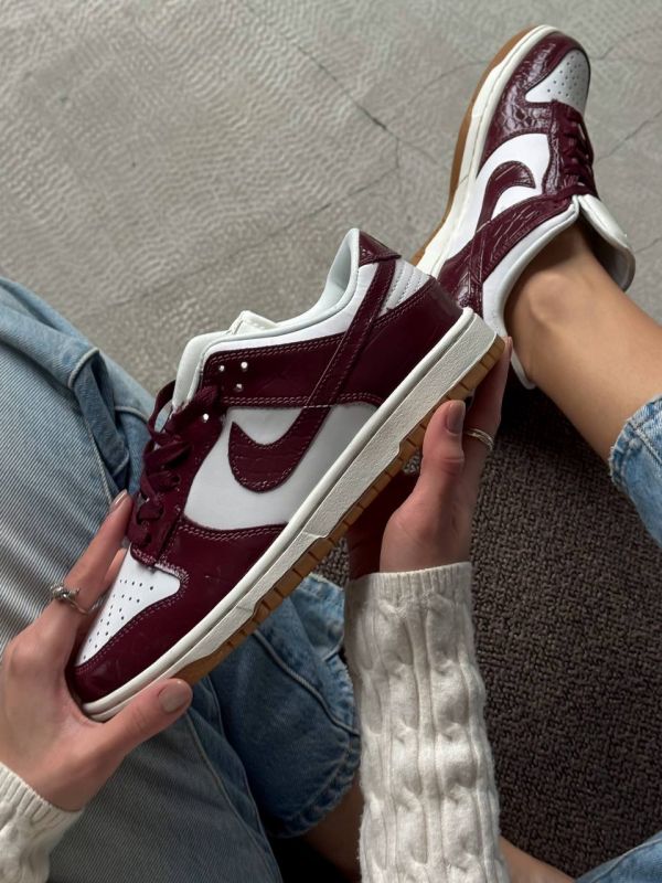 SB Dunk Burgundy Croc 36