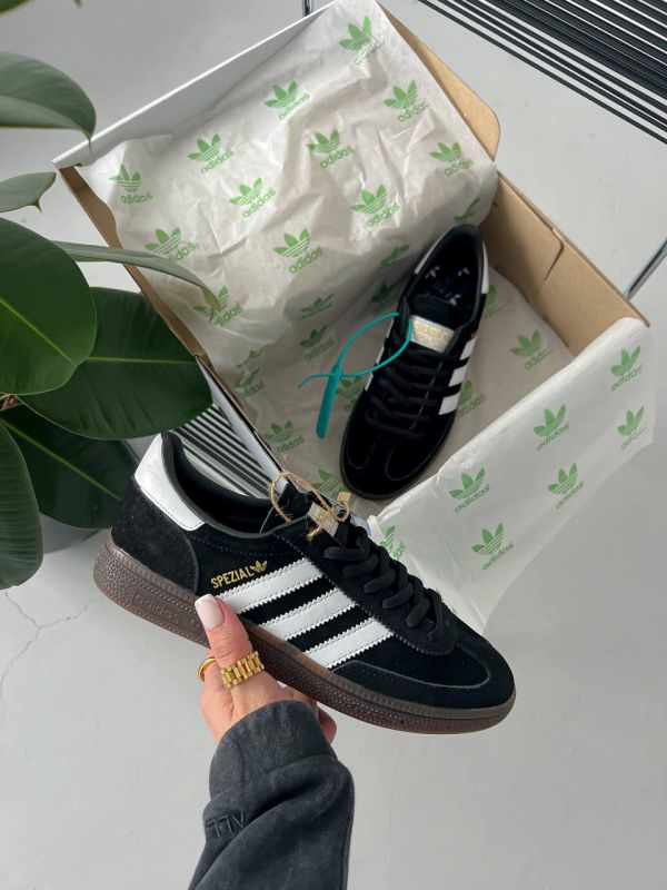 Spezial Black/White 38